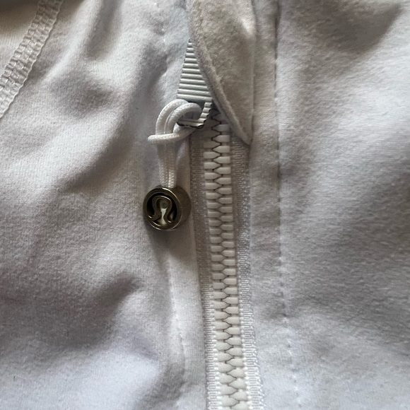 White Lululemon define jacket - Picture 3 of 8